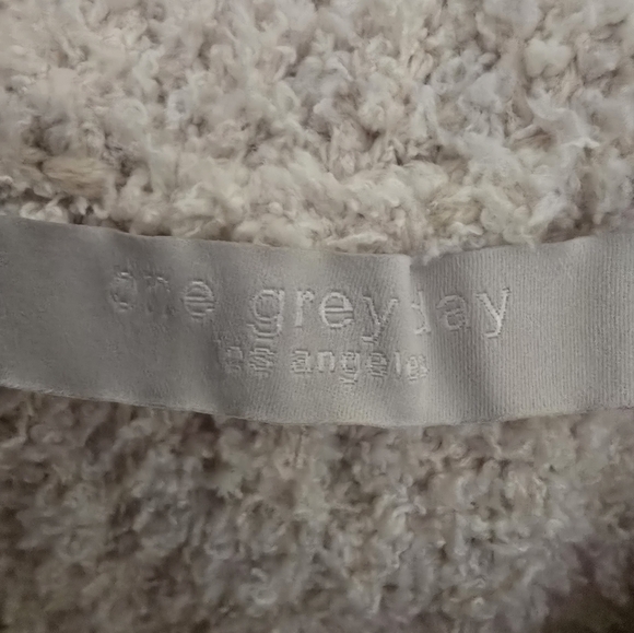 One Grey Day chunky lounge pants.  Cream - Picture 3 of 6